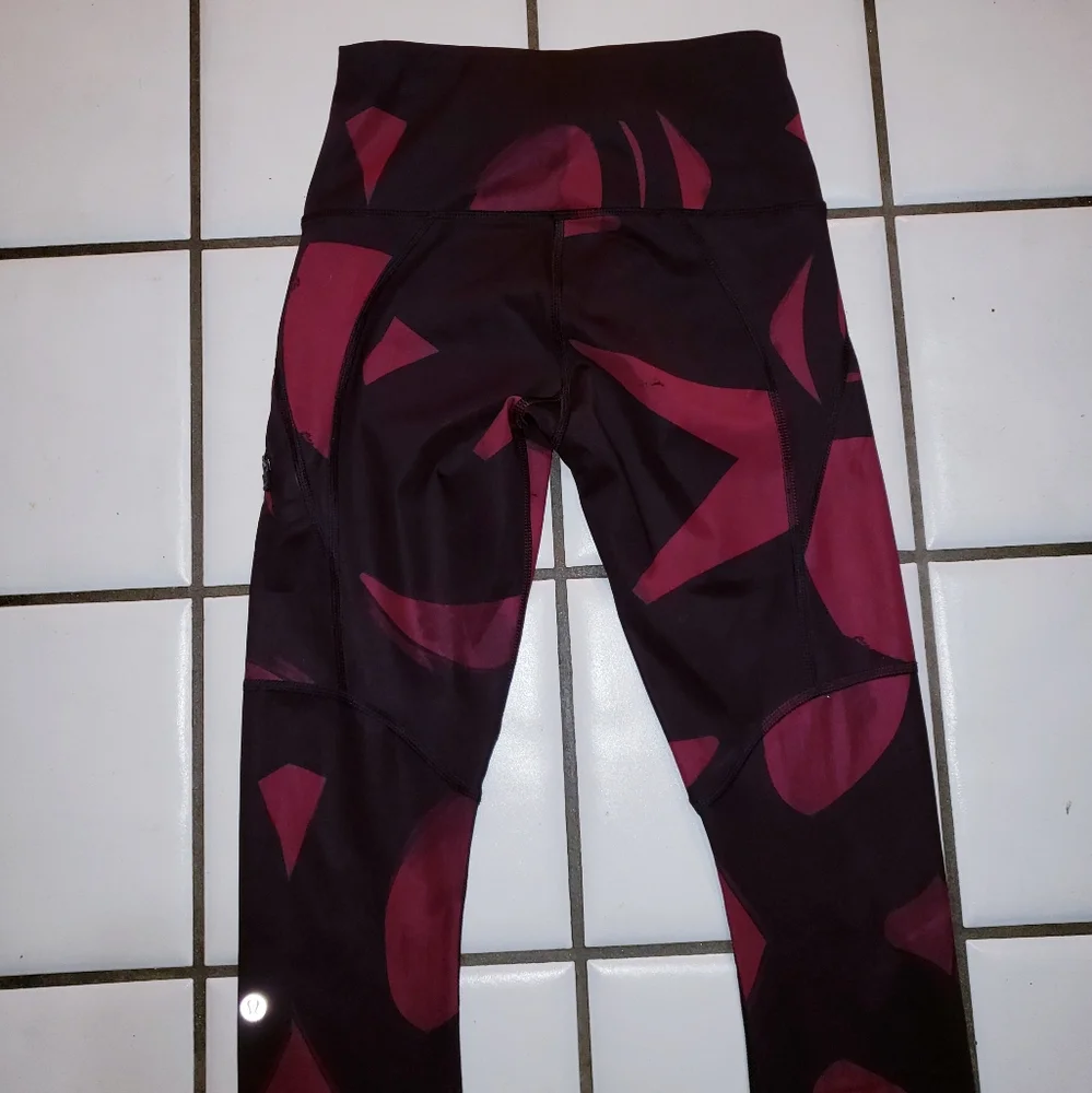 Lululemon All Sport Crop Back Spin Stroke Dashing Purple Black Leggings 2 Yoga